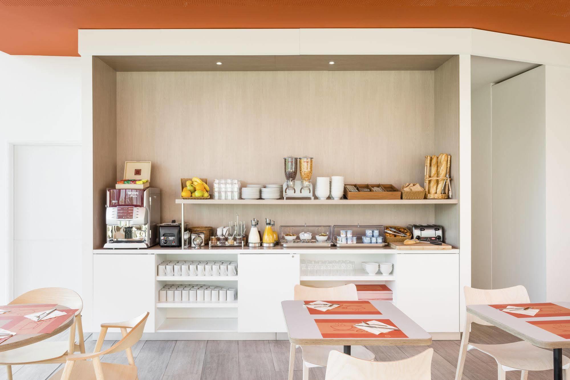 Adagio Access Paris Massy Gare Aparthotel