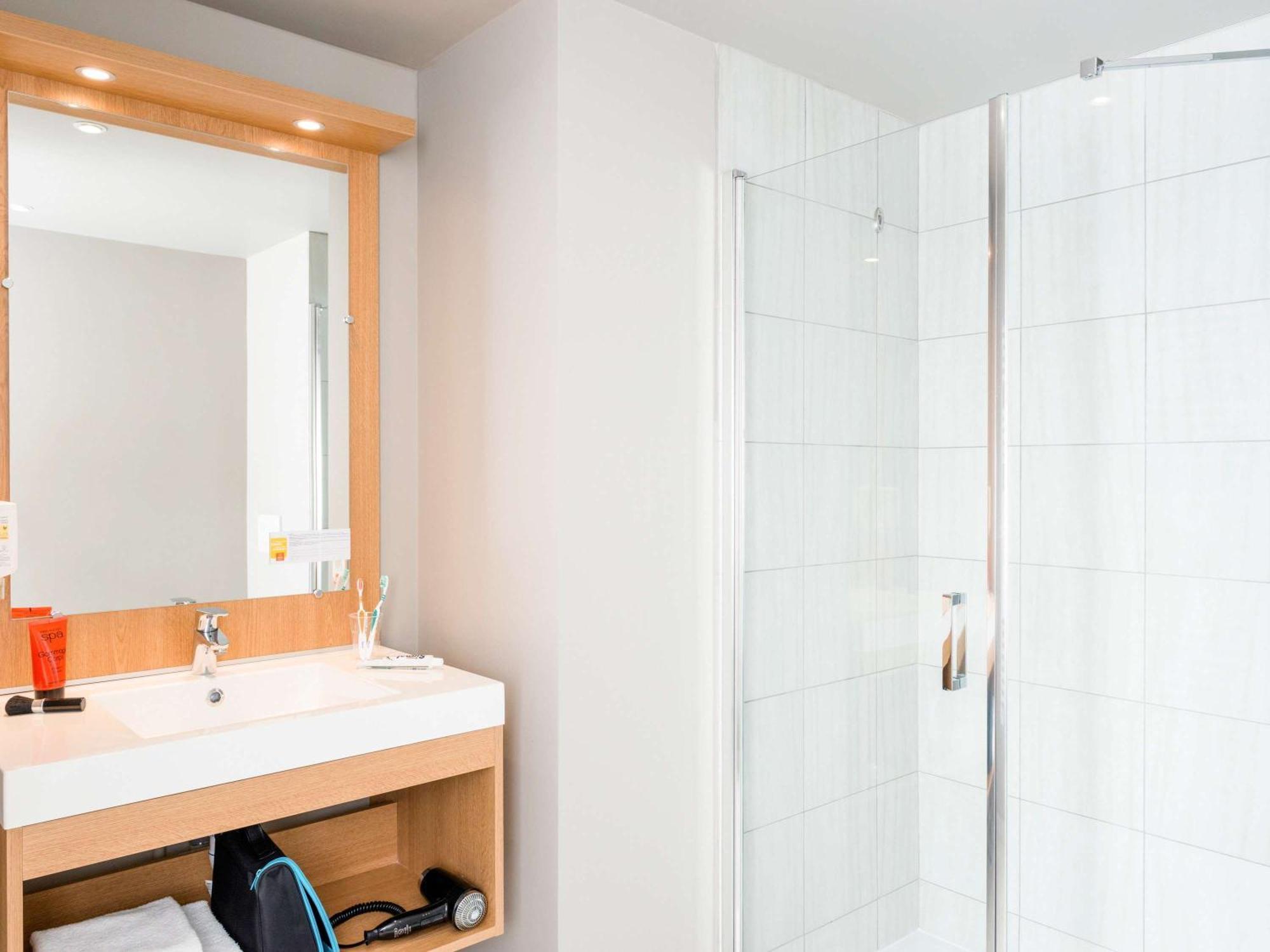 Adagio Access Paris Massy Gare 3*